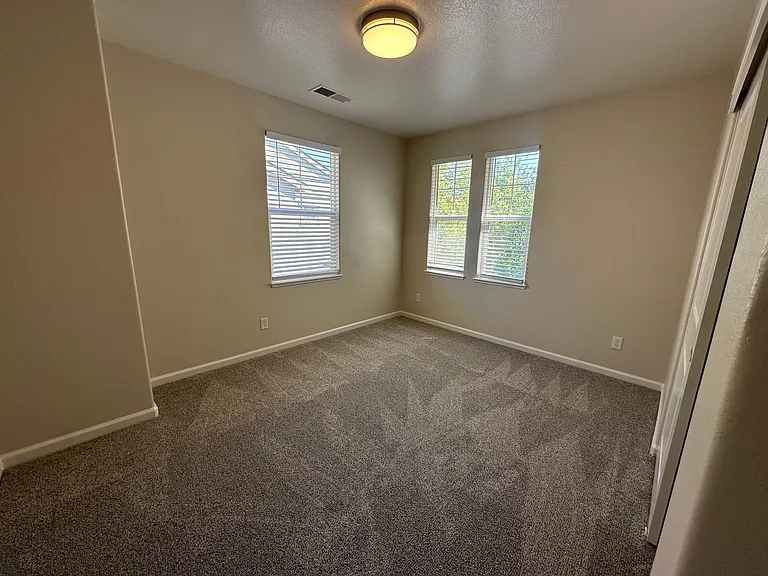 1690 Springhill Dr — Photo 19
