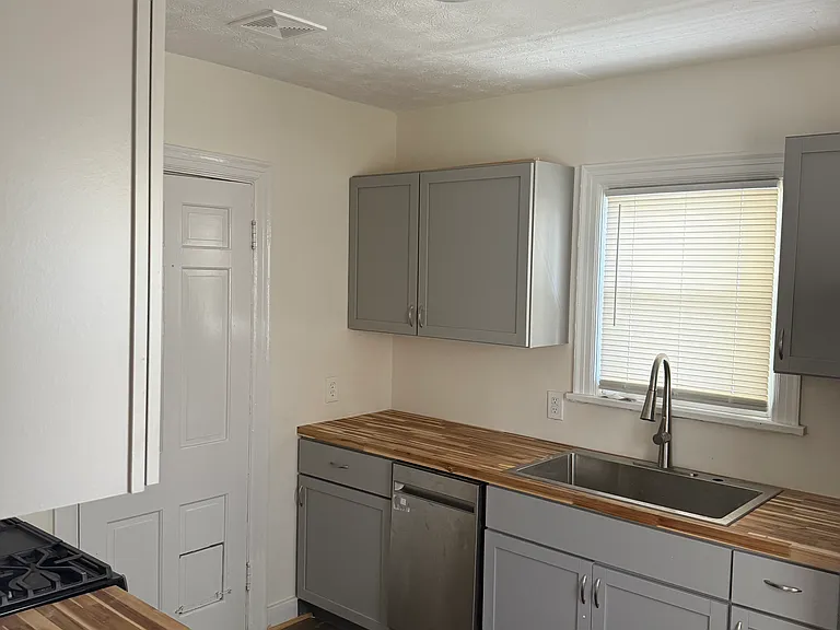 944 Highland Park Dr — Photo 10