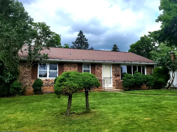 559 F St, Carlisle, PA 17013