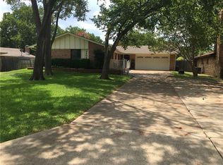 2205 Vega St, Grand Prairie, TX 75050