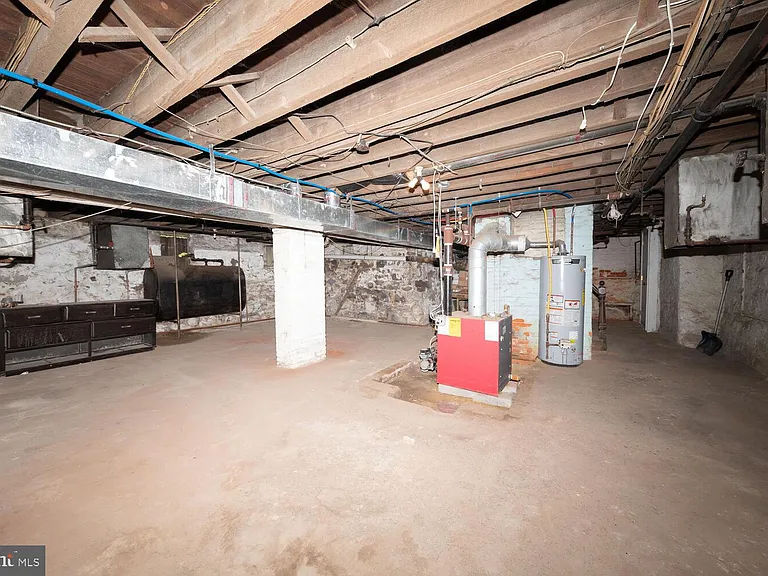 112 Bryn Mawr Ave — Photo 37