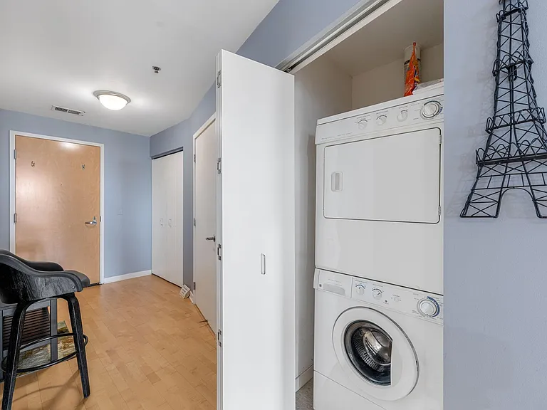 929 Portland Ave #2408 — Photo 11