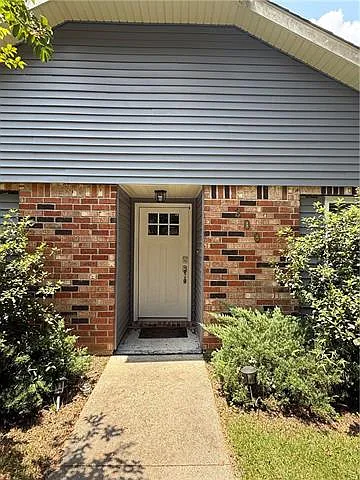 200 Tallwood Dr — Photo 4