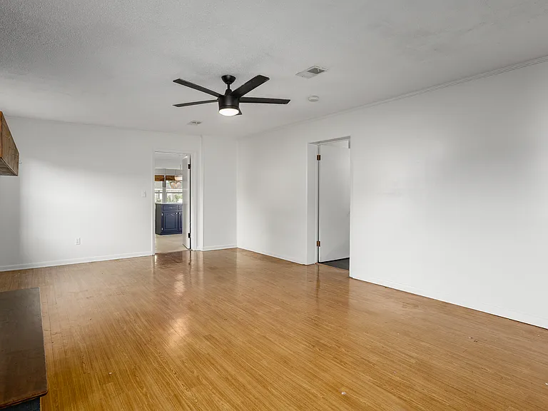 314 Columbus Ave — Photo 13