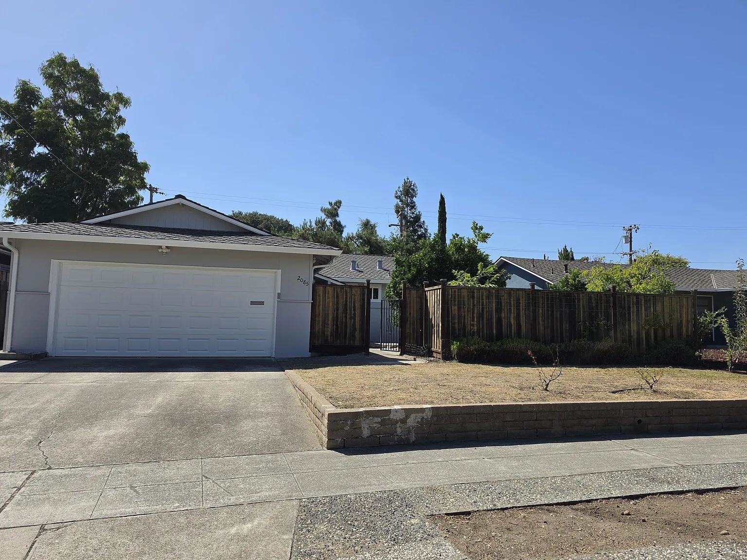 3 bed, 1371 sqft, $4,990 — Photo 1