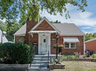 2956 Walton Rd, Saint Louis, MO 63114