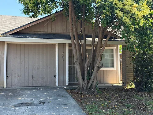 7351-7353 Gigi Pl Photo 1