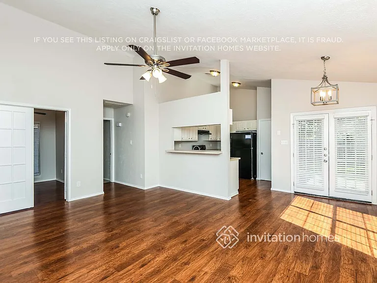 4245 Periwinkle Dr — Photo 5