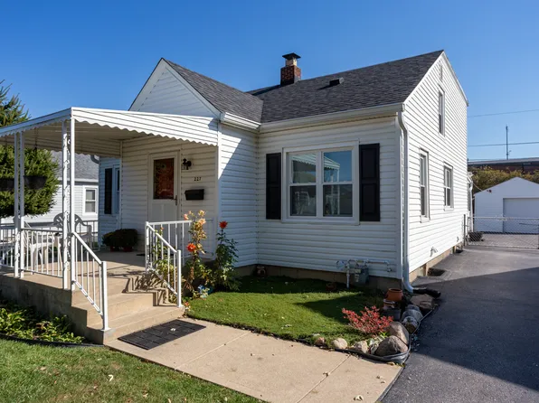 227 N 13th Ave, Beech Grove, IN 46107