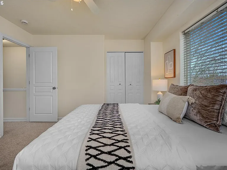 900 SW 173rd Ave — Photo 5
