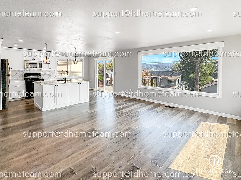 405 Maple Ave NW — Photo 9