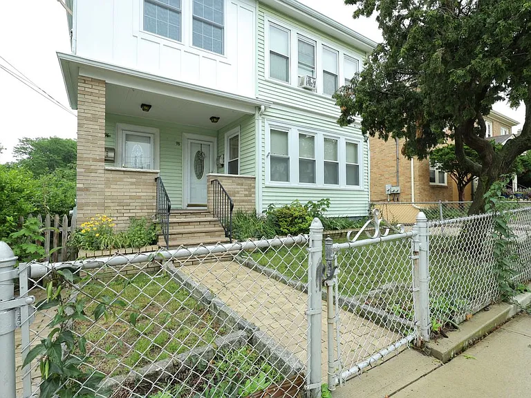 98 Woodside Ave — Photo 1