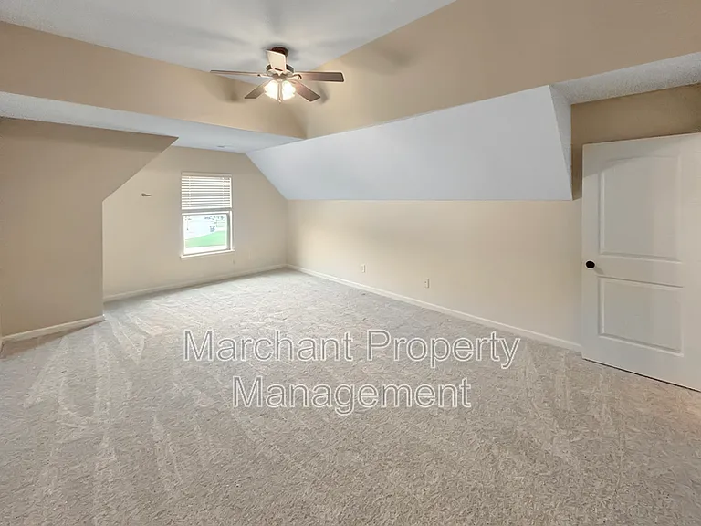 32 Governors Lake Way — Photo 17