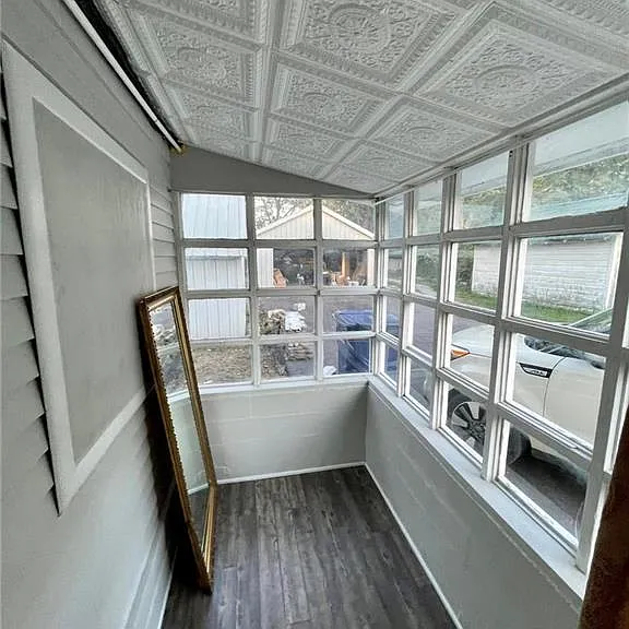 515 S Washington St — Photo 8