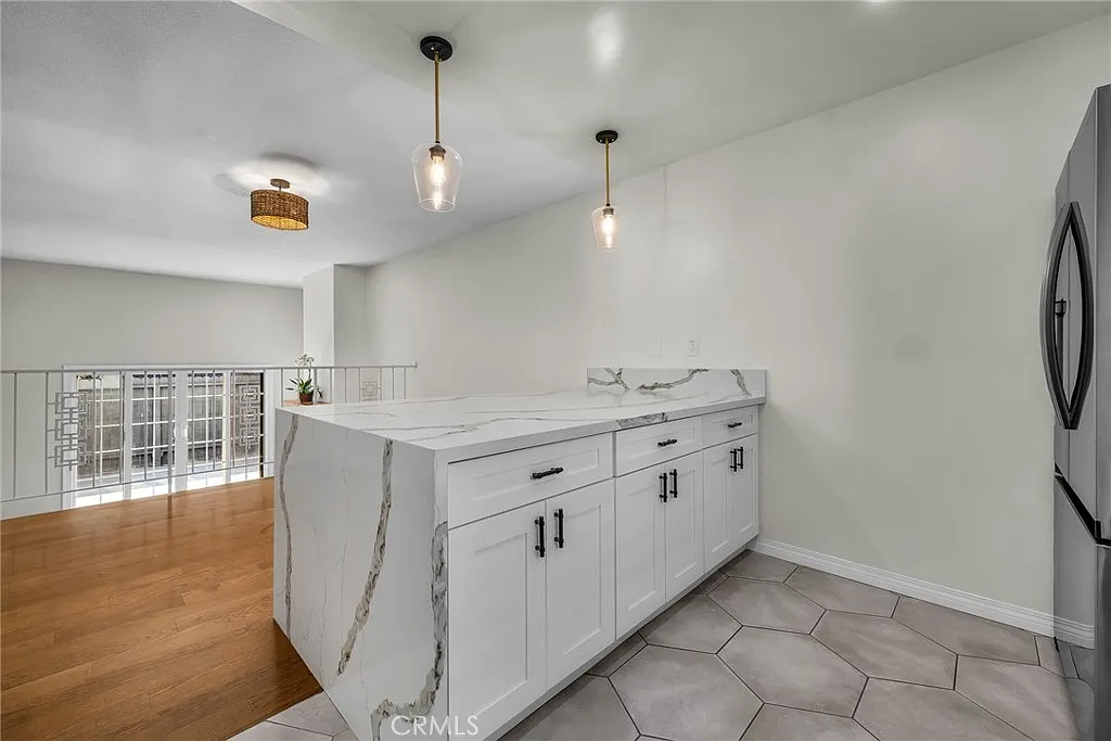 3 bed, 1542 sqft, $6,000 — Photo 3
