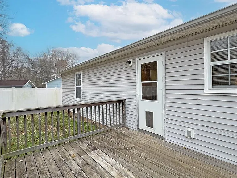 131 Lilian Dr — Photo 27