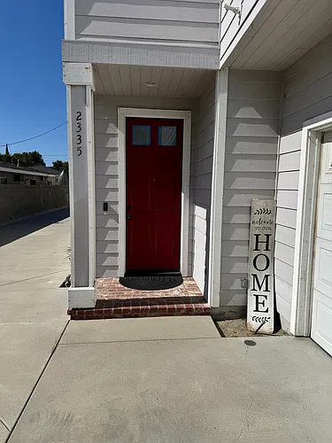 2335 E Poppy St Photo 1