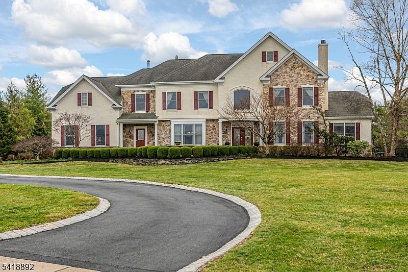 1st image of 47 Van Zandt Rd