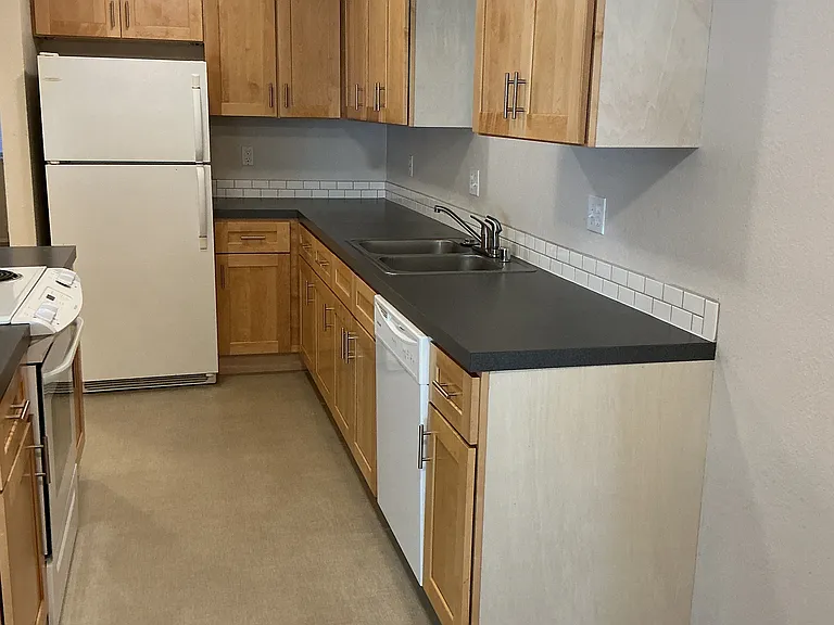 4410 NW Wedgewood Ln #3 — Photo 9