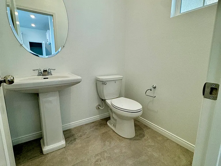 1313 Yeager Ave — Photo 6
