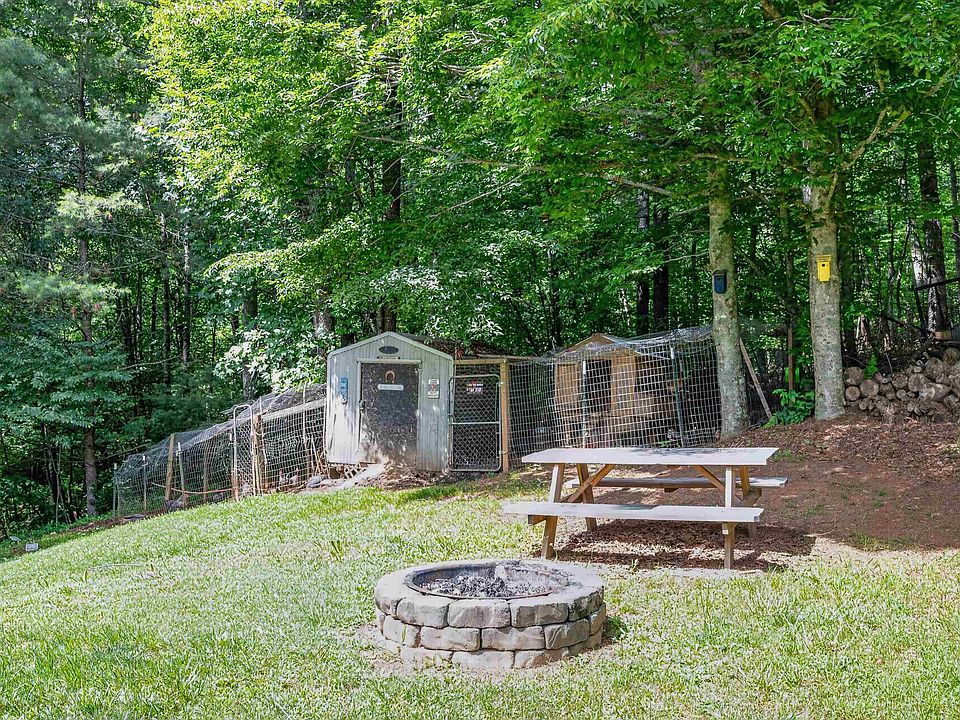 29th image of 1313 Grinders Mill Rd