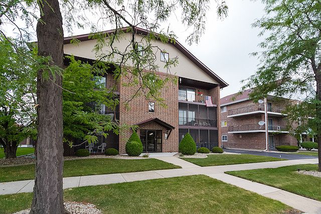 1st image of 8160 168th Pl APT 1E