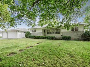 311 Poplar St, Bennett, IA 52721