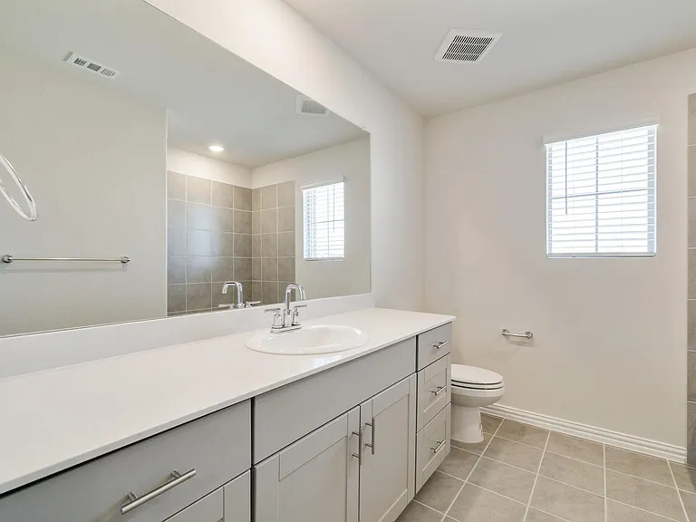4816 Hunter Hurst Dr — Photo 18