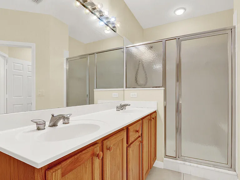 8319 Mulligan Cir — Photo 16