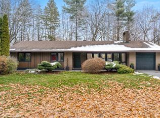 15 Leacock Dr, Ottawa, ON K2K 1R6