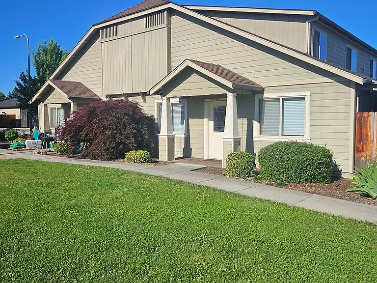 171 Mellecker Way — Photo 1