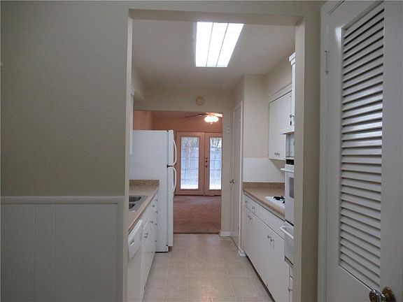 4th image of 8205 Stillwood Ln