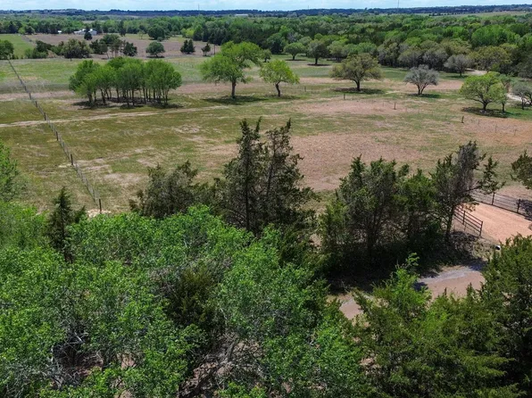 2112 Baca Loop Tract 4, Flatonia, TX 78941