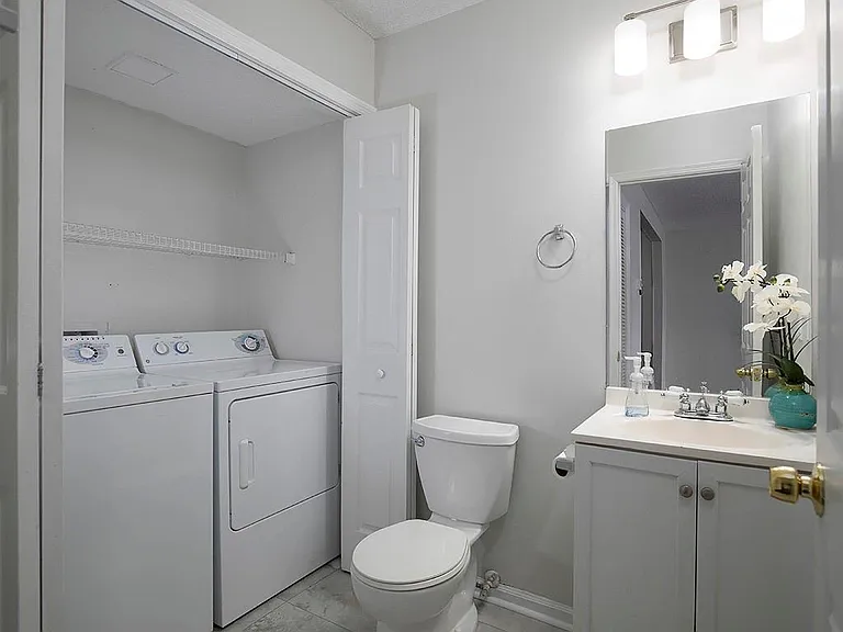 1018 Old Holcomb Bridge Rd — Photo 16