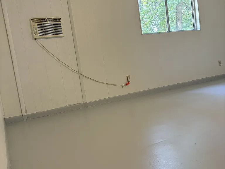 2305 Bois D Arc St — Photo 3