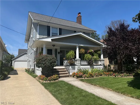 1370 Mathews Ave, Lakewood, OH 44107