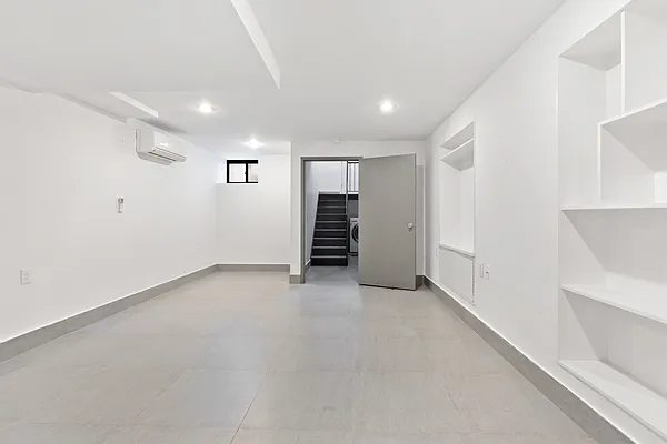 Rented by Compass | media 13