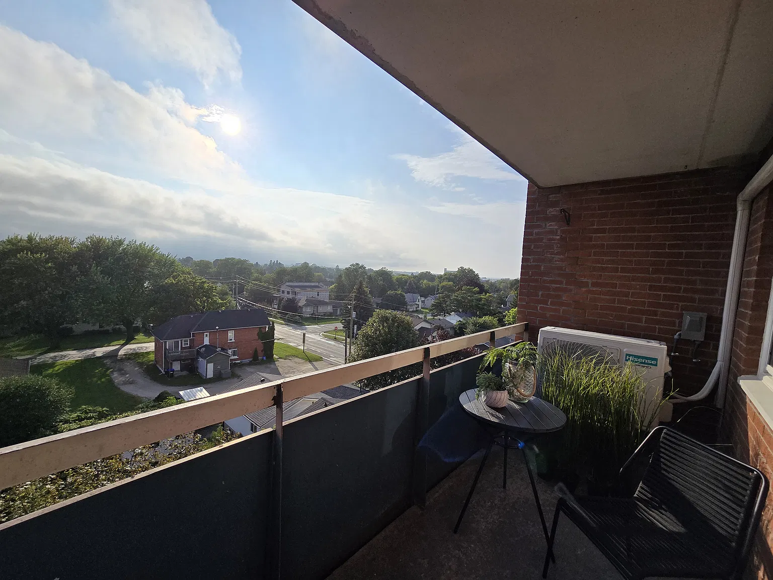2 bed, 900 sqft, $2,400 — Photo 4