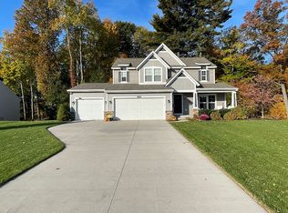 12891 Pine Glen Dr, Grand Haven, MI