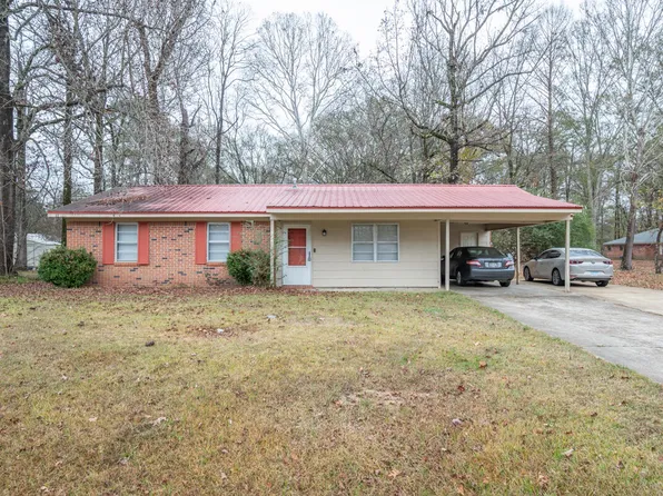 222 Lone Oak Park, West Point, MS 39773