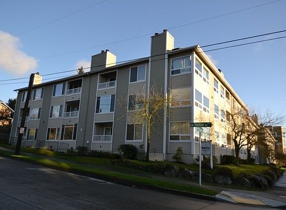 4th image of 2421 SW Trenton St APT 205