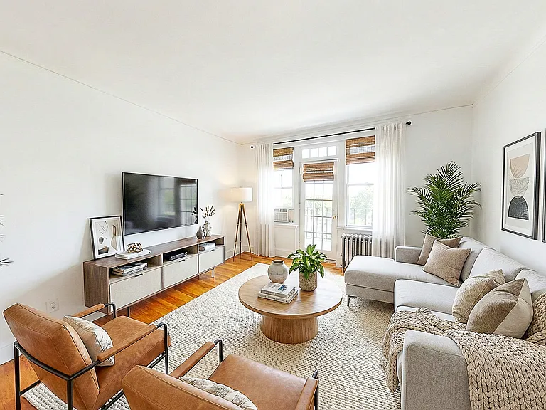 2031 Commonwealth Ave #16 — Photo 2