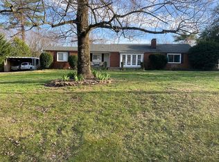 5900 E Sunset Rd, Knoxville, TN 37914