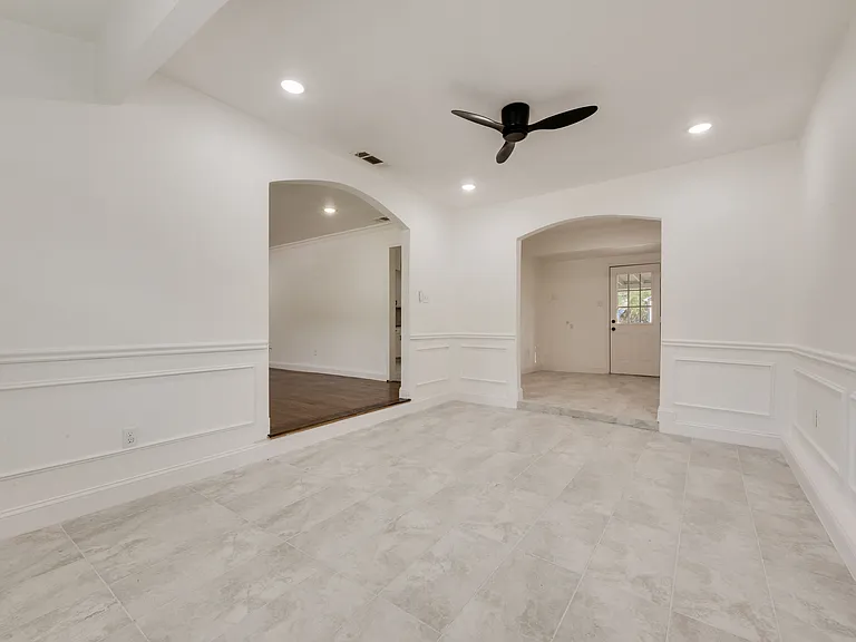 1104 Belvedere Dr — Photo 11