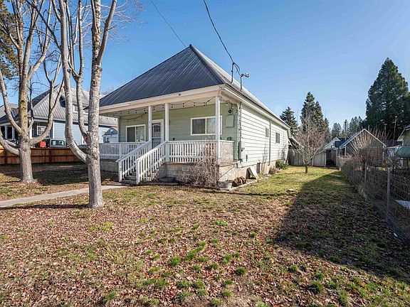 3rd image of 520 Quincy Ave