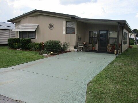 2nd image of 1925 Harden Blvd Lot 127