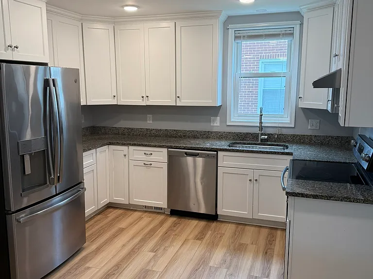 13813 Village Mill Dr — Photo 6