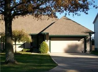 8411 Westridge Rd, Raytown, MO 64138