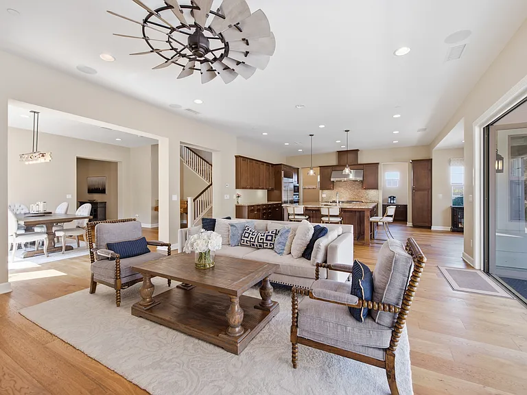 138 Mayflower St — Photo 12