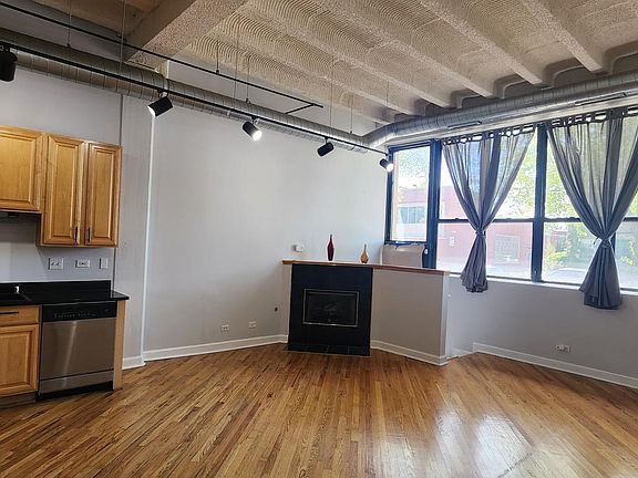 5th image of 4109 S Michigan Ave #T-3
